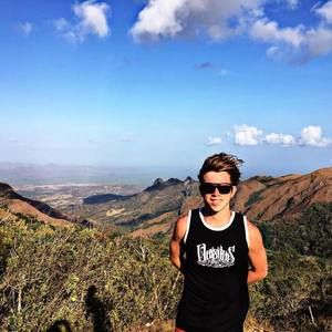 Meet your Posher, Gabriel